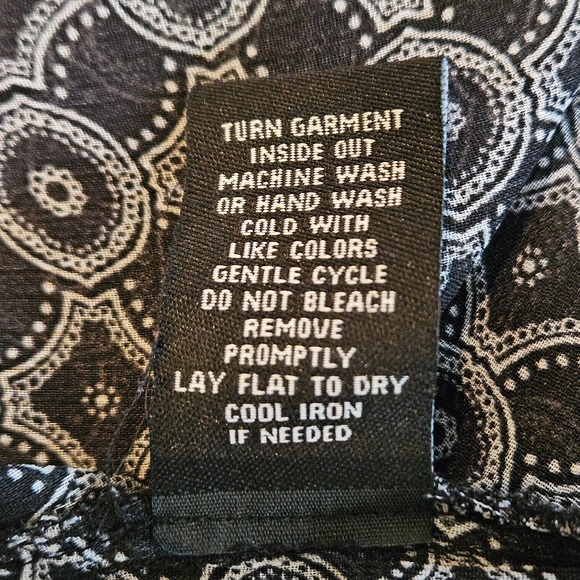 Zac & Rachel Black/White Semi-Sheer Geometric Button Up Shirt 3/4 Sleeves Size M - Picture 7 of 7